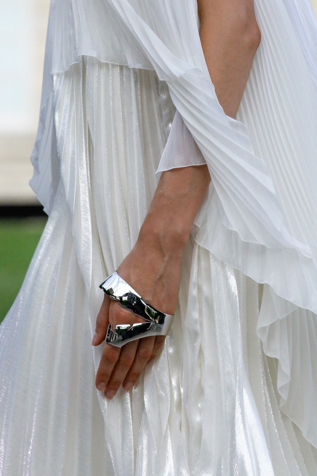 e8e27203-a799-4958-bd50-25765f5fb3a2